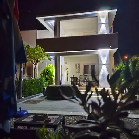 Mira 아파트 *